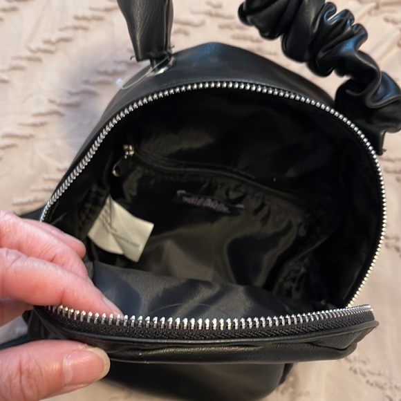 Target small pack back. - Picture 3 of 5